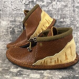 White Bear Moccasins Bozeman Bison Leather Ankle Boots Women 6.5 Cabincore NWOT